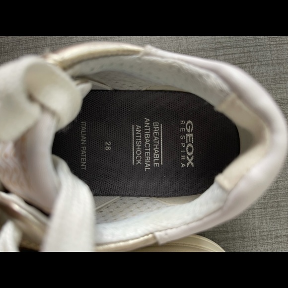 Geox gold shoes for girl - Picture 4 of 4